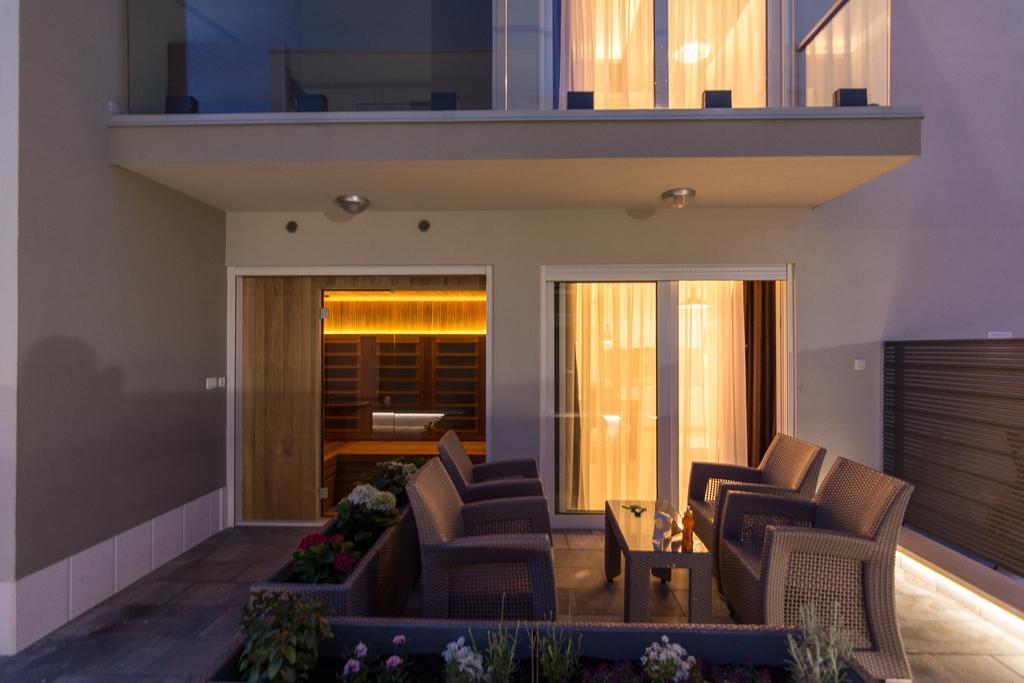 Guest House Petra Trogir Exterior foto